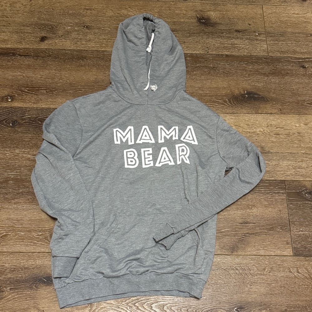 Mama bear light weight sweatshirt XL‎